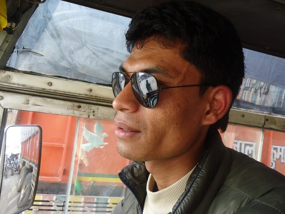  सडक पाइलटसँग अन्तरंग : पक्कै पनि एमालेले केही गर्ला जस्तो लाग्छ –बलबहादुर तामाङ