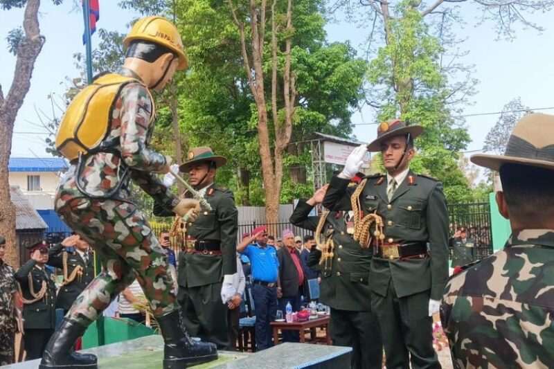 डढेलो निभाउँदा ज्यान गुमाएका १३ सैनिकको सम्मानमा बन्यो स्मृति पार्क (तस्बिरहरु)